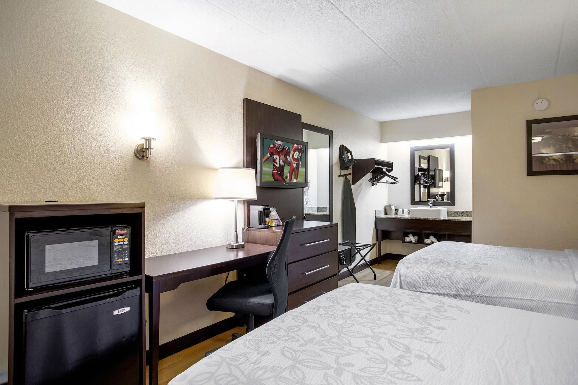 Red Roof Inn Plus+ St. Louis - Forest Park / Hampton Ave. Exterior photo